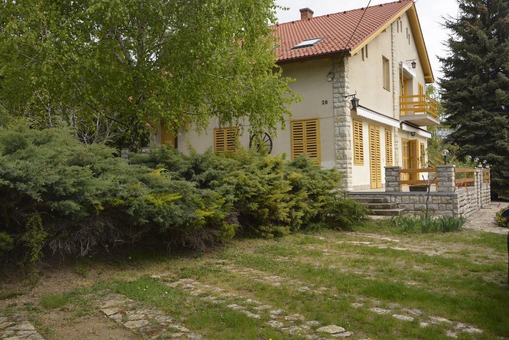 Soos Apartman Balatonfured Bagian luar foto